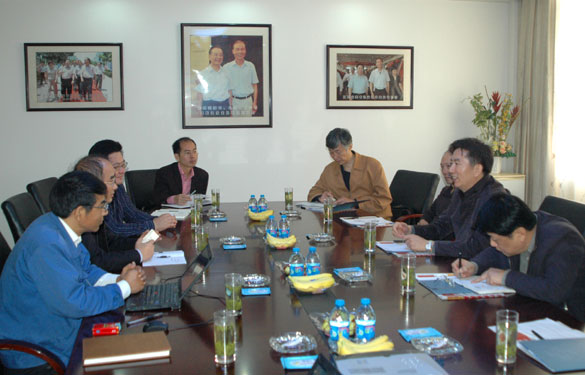 江苏省经济和信息化委员会党组副书记、副主任俞军来必发调研