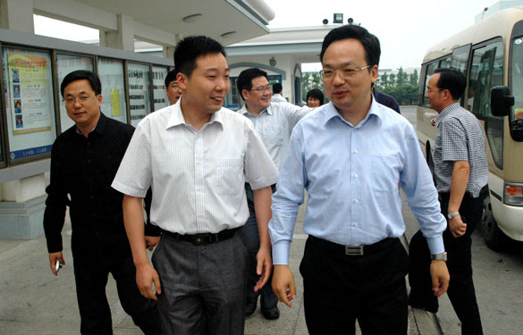 常州市副市长高清来必发集团视察