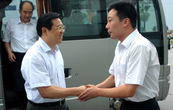 丹阳市政府代表团来必发旅行考察