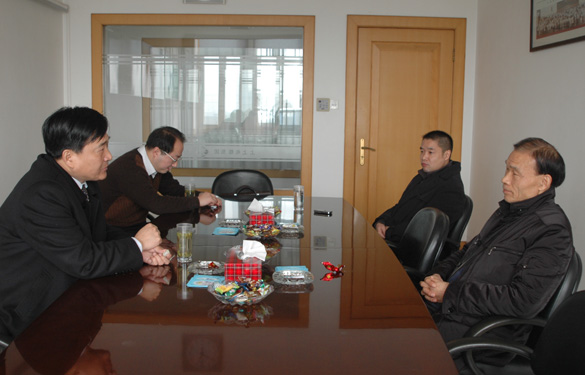 盛市长迎新春走访必发