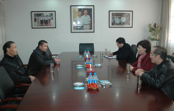 溧阳市委书记韩立明新春走访必发