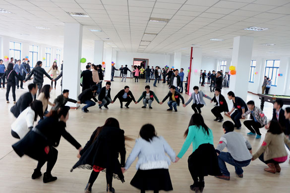 江苏中关村科技工业园企业首届专场联谊会在必发电缆举行